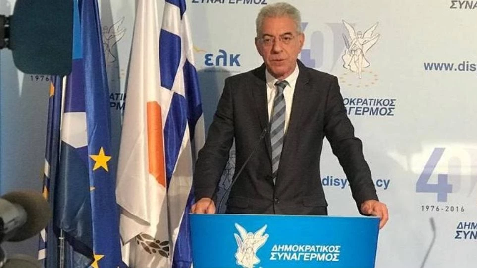 Κύπρος: Δεν συζητείται λύση συνομοσπονδίας ούτε δύο κρατών, διαβεβαιώνει ο κυβερνητικός εκπρόσωπος